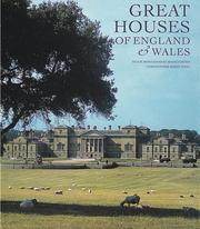 Great houses of England and Wales / Hugh Montgomery-Massingberd ; photographs by Christopher Simon Sykes.